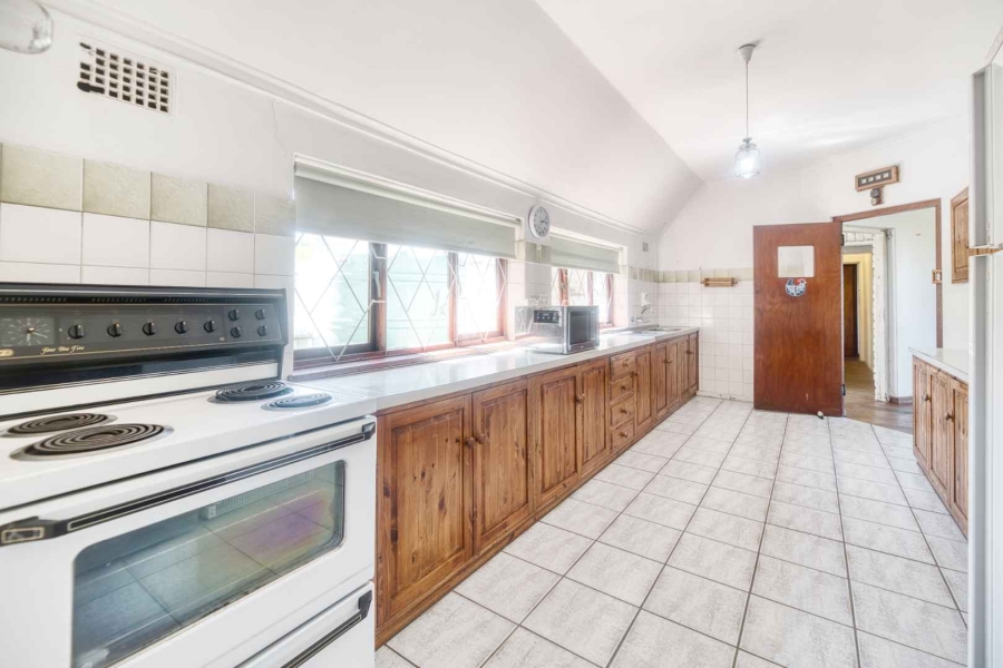 4 Bedroom Property for Sale in Westcliff Western Cape